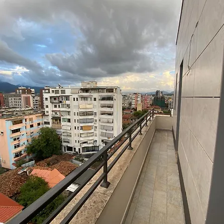 Lägenhet Klik Belview Center Tirana